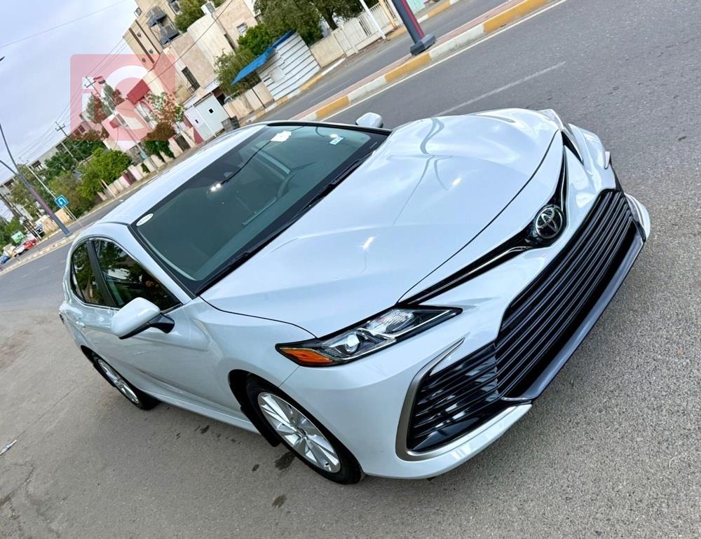 تۆیۆتا کامری